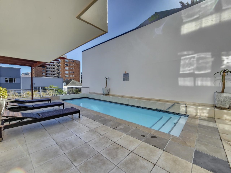 To Let 1 Bedroom Property for Rent in Sea Point Western Cape